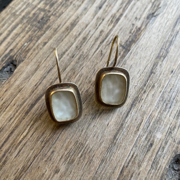 Vintage Amy Faust Sea Glass & Sterling Silver Wire Earrings - Picture 3 of 12